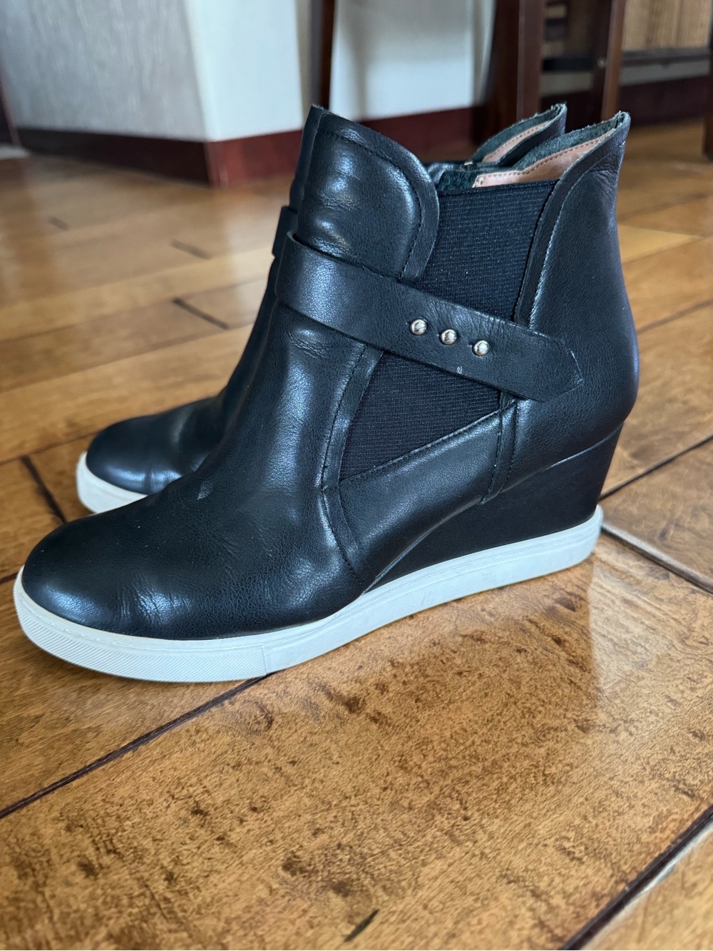 Paolo Black Leather Ankle Booties with Side Zipper 7N